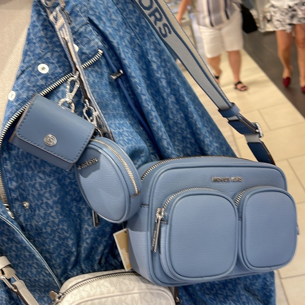 Michael Kors Jet Set Md Leather Crossbody Bag With Case For Apple Airpods Pro
